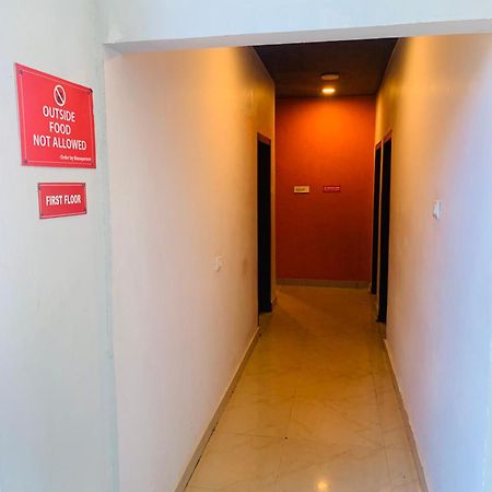 Hotel Aditya Palace Guwahati Bagian luar foto
