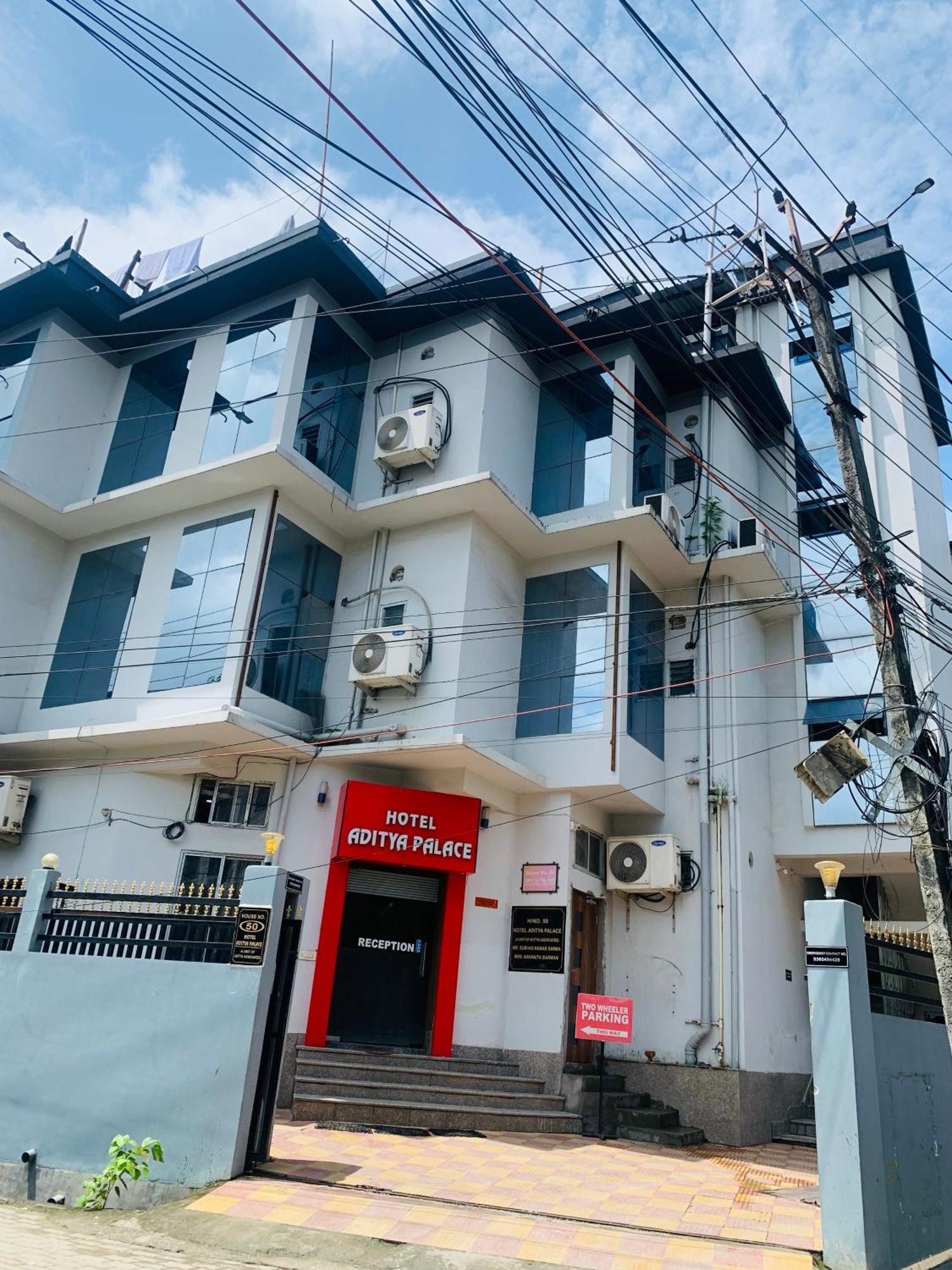 Hotel Aditya Palace Guwahati Bagian luar foto